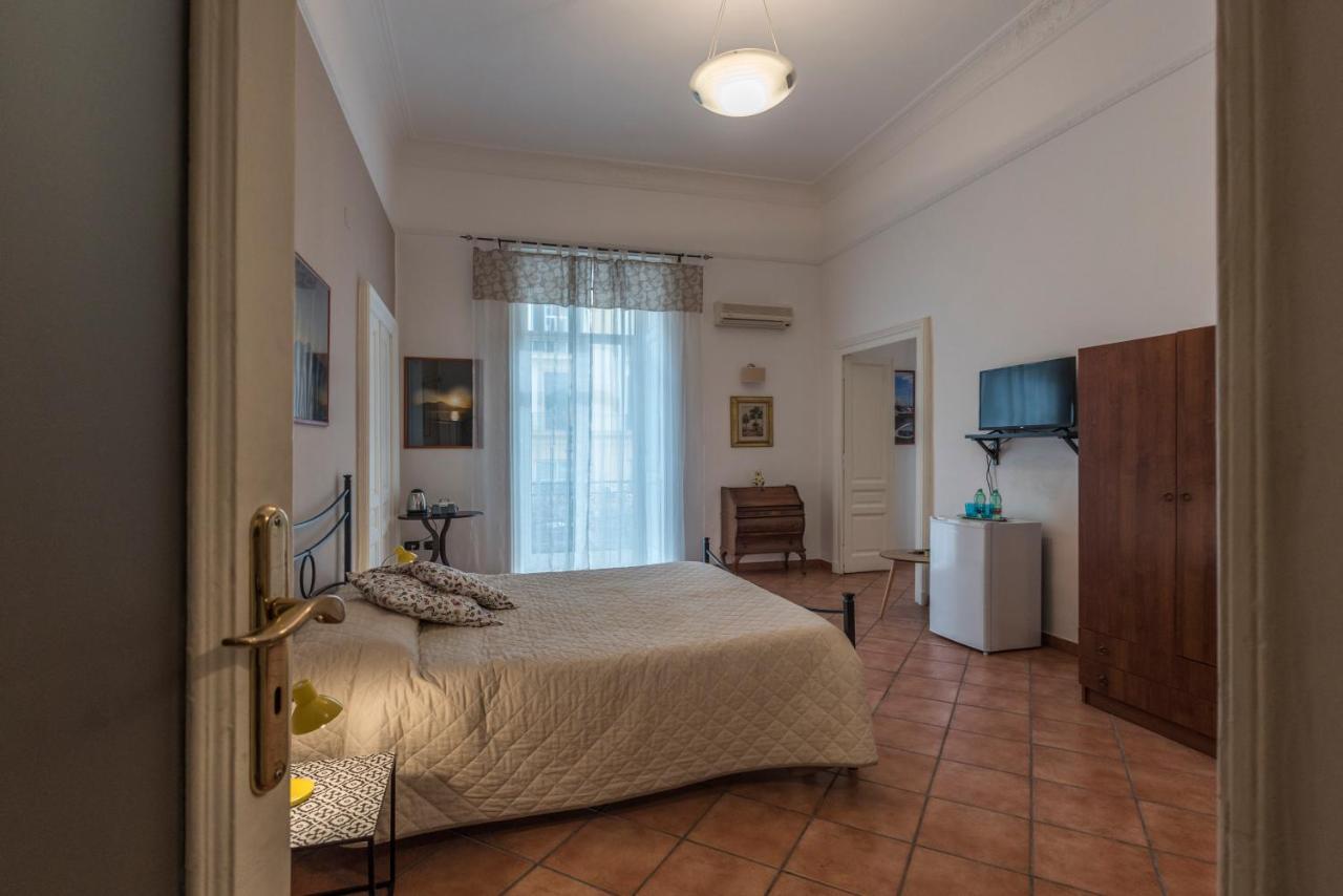 Bed and Breakfast 'Na Siesta à Naples Extérieur photo