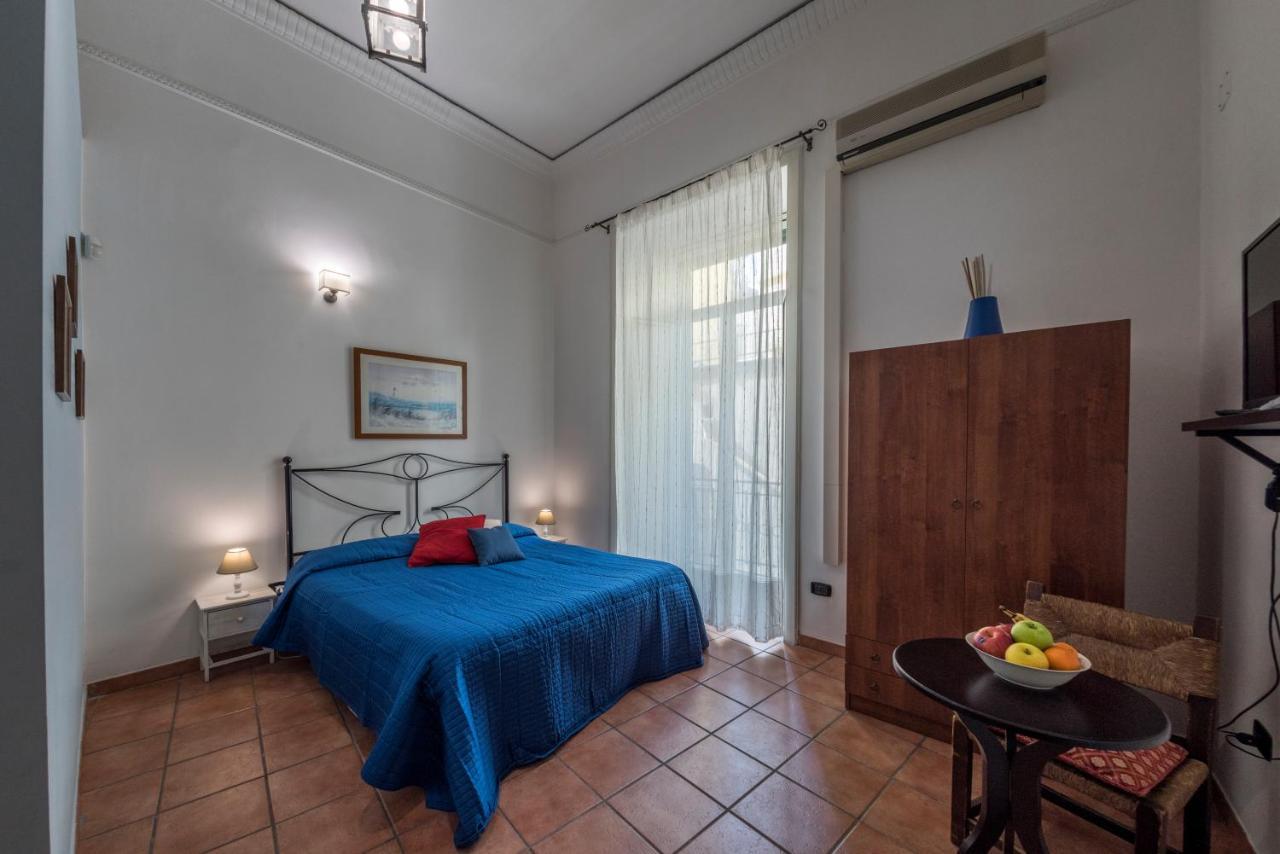 Bed and Breakfast 'Na Siesta à Naples Extérieur photo